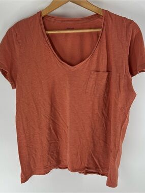 Madewell Short Sleeve V-Neck Pocket Tee in Rust Orange